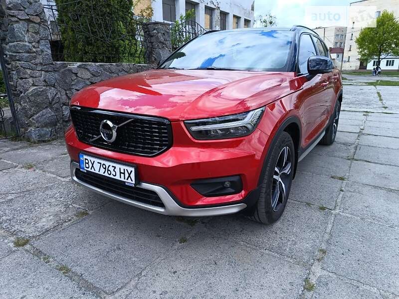 Внедорожник / Кроссовер Volvo XC40 2020 в Славуте