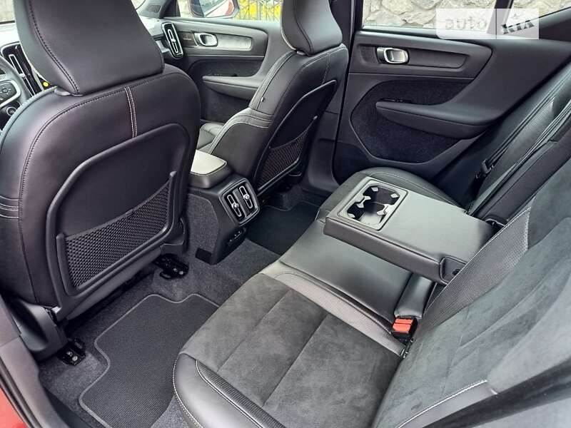 Внедорожник / Кроссовер Volvo XC40 2020 в Славуте