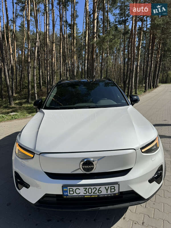 Позашляховик / Кросовер Volvo XC40 2023 в Львові фото 3 Позашляховик / Кросовер Volvo XC40 2023 в Львові