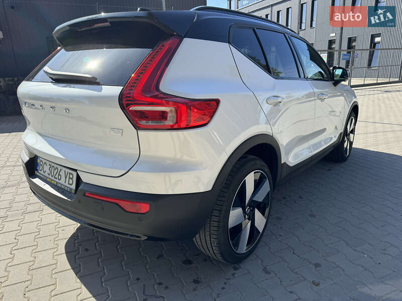 Позашляховик / Кросовер Volvo XC40 2023 в Львові фото 10 Позашляховик / Кросовер Volvo XC40 2023 в Львові