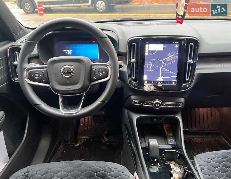 Внедорожник / Кроссовер Volvo XC40 2023 в Львове фото 35 Внедорожник / Кроссовер Volvo XC40 2023 в Львове