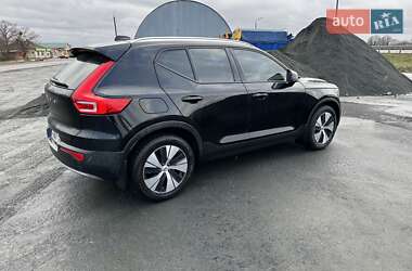 Внедорожник / Кроссовер Volvo XC40 2021 в Киеве