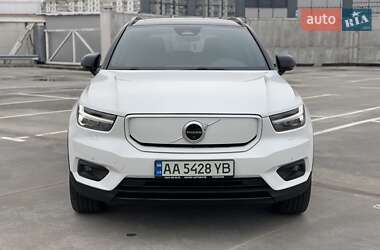 Внедорожник / Кроссовер Volvo XC40 2021 в 