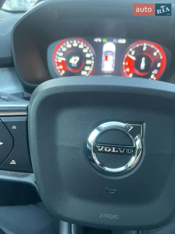 Внедорожник / Кроссовер Volvo XC40 2018 в Хмельницком