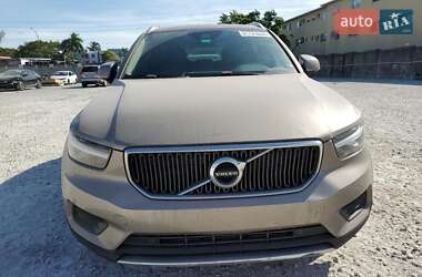 Volvo XC40 2022