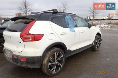 Позашляховик / Кросовер Volvo XC40 2022 в Львові