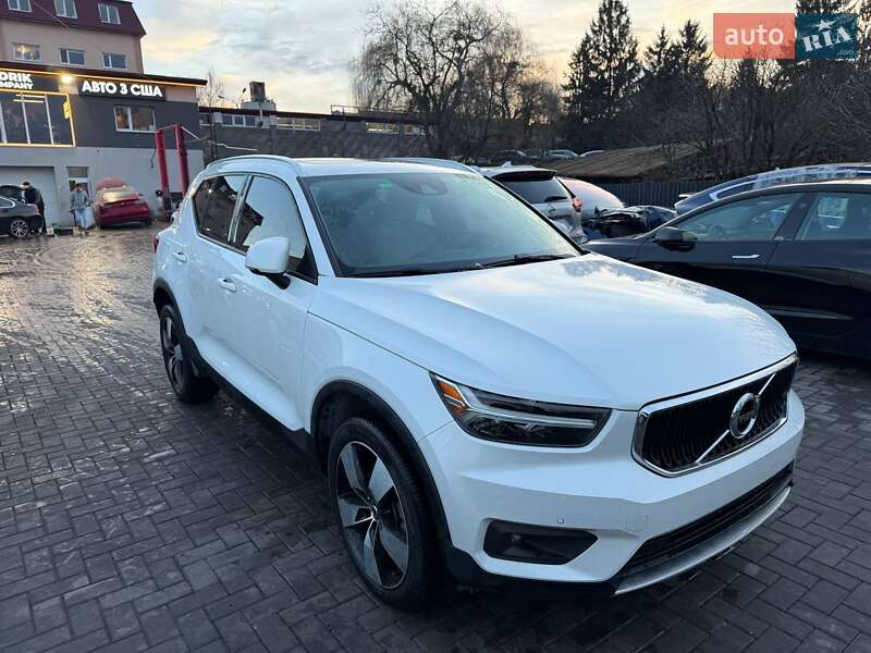 Внедорожник / Кроссовер Volvo XC40 2021 в Луцке