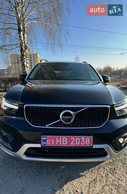 Внедорожник / Кроссовер Volvo XC40 2018 в Тернополе