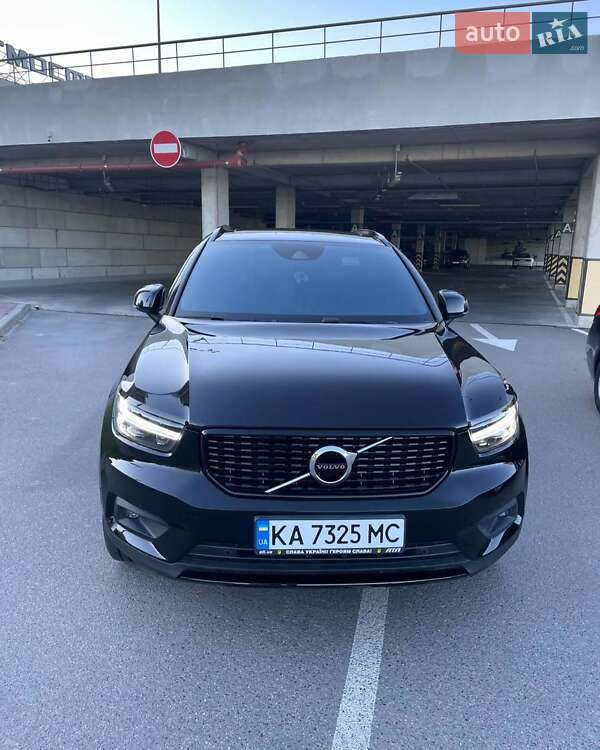 Позашляховик / Кросовер Volvo XC40 2018 в Львові