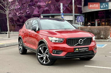 Внедорожник / Кроссовер Volvo XC40 2022 в Киеве