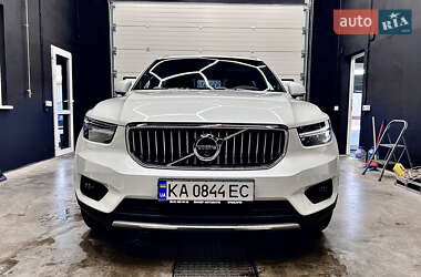 Внедорожник / Кроссовер Volvo XC40 2021 в Киеве