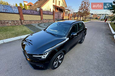 Позашляховик / Кросовер Volvo XC40 2022 в 