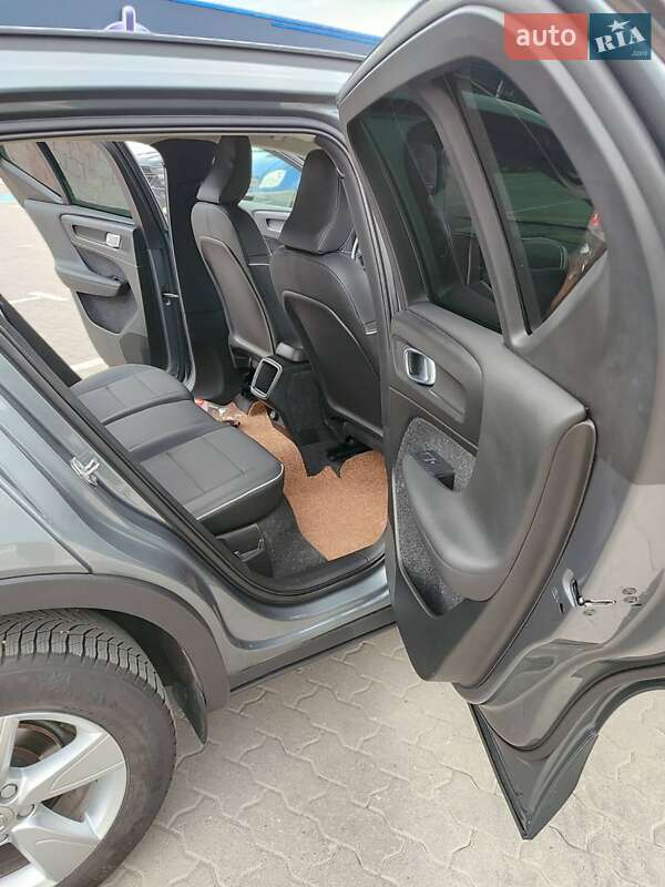 Внедорожник / Кроссовер Volvo XC40 2019 в Ивано-Франковске