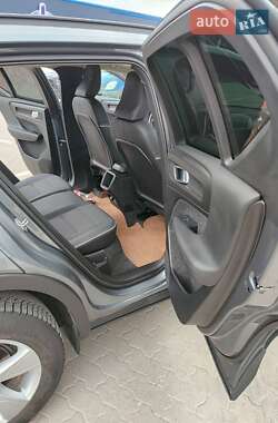 Позашляховик / Кросовер Volvo XC40 2019 в 