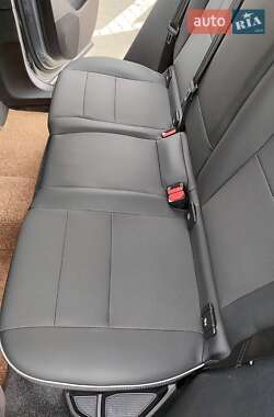 Позашляховик / Кросовер Volvo XC40 2019 в 