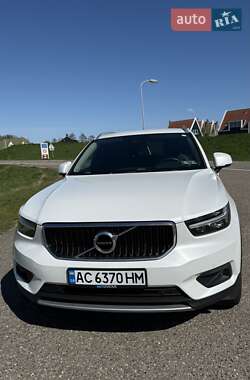 Внедорожник / Кроссовер Volvo XC40 2020 в 