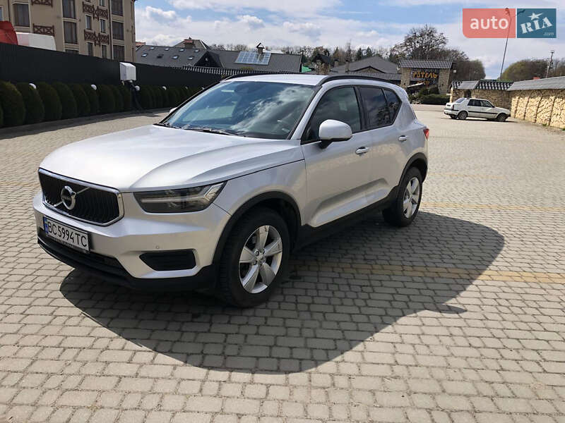 Внедорожник / Кроссовер Volvo XC40 2019 в 