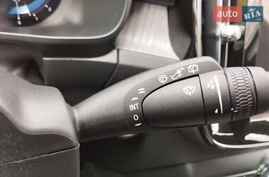Внедорожник / Кроссовер Volvo XC40 2023 в 