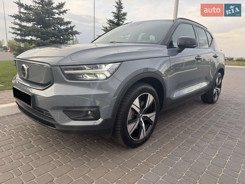 Позашляховик / Кросовер Volvo XC40 2021 в 