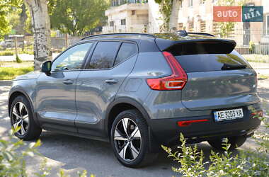 Внедорожник / Кроссовер Volvo XC40 2021 в 