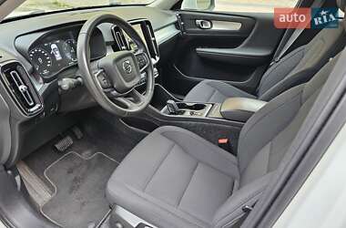 Внедорожник / Кроссовер Volvo XC40 2021 в 