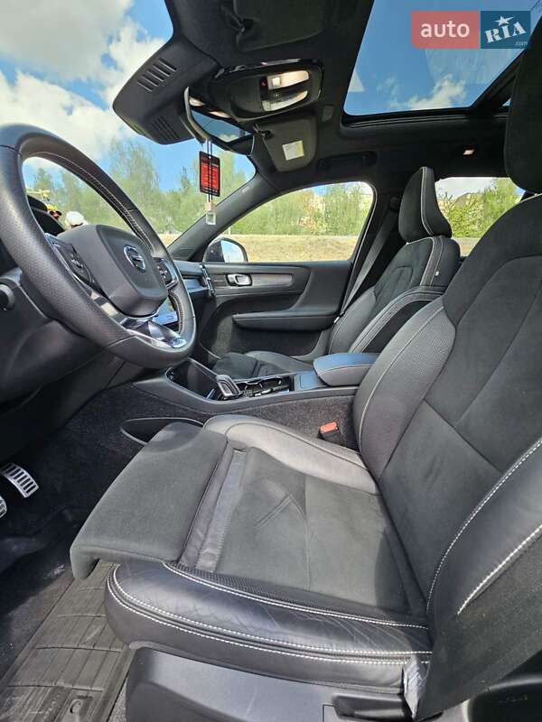 Внедорожник / Кроссовер Volvo XC40 2021 в Тернополе