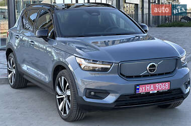 Позашляховик / Кросовер Volvo XC40 2022 в 