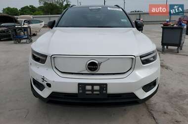 Позашляховик / Кросовер Volvo XC40 2021 в 