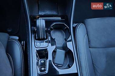 Позашляховик / Кросовер Volvo XC40 2021 в 