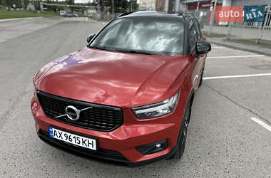 Внедорожник / Кроссовер Volvo XC40 2020 в 