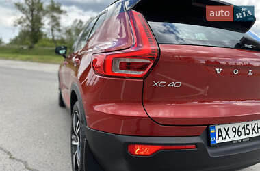 Внедорожник / Кроссовер Volvo XC40 2020 в 