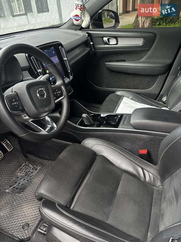 Внедорожник / Кроссовер Volvo XC40 2021 в Черкассах