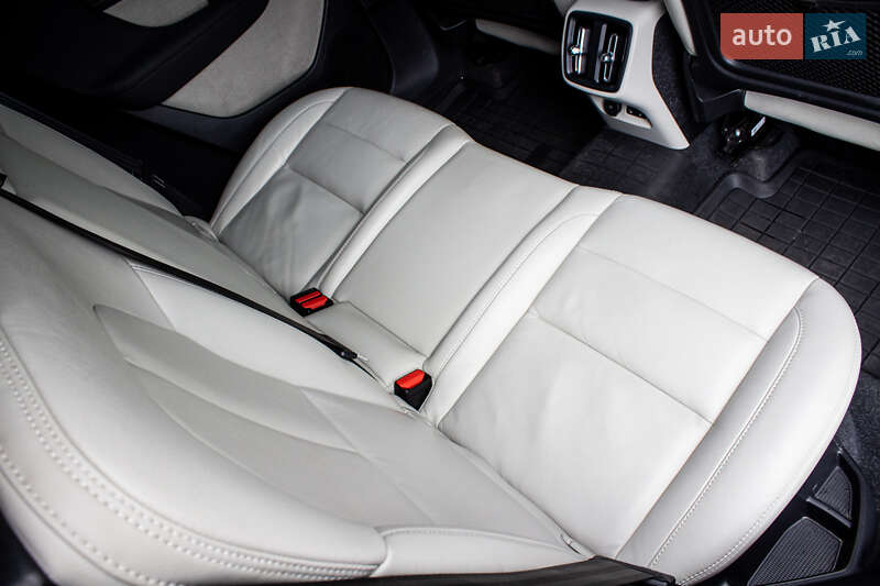 Позашляховик / Кросовер Volvo XC40 2020 в Львові