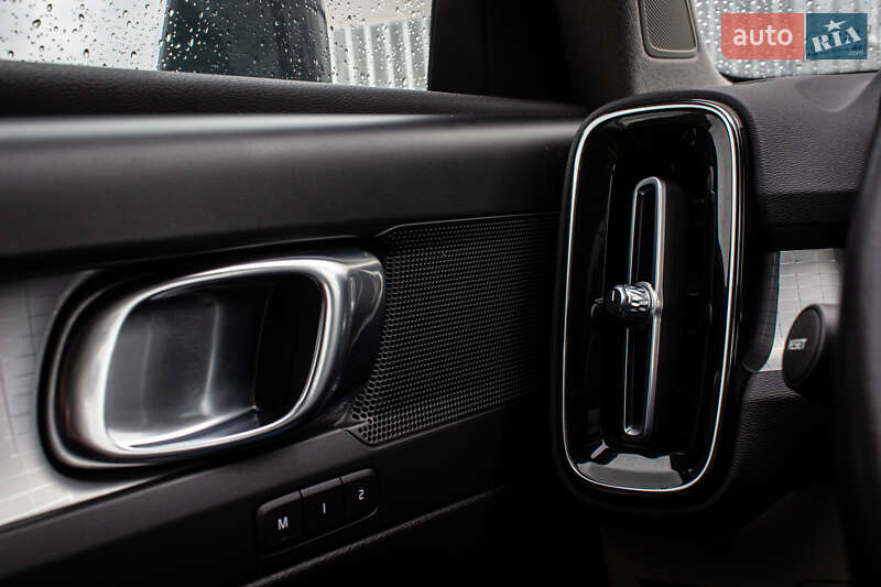 Позашляховик / Кросовер Volvo XC40 2020 в Львові