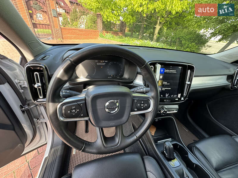 Внедорожник / Кроссовер Volvo XC40 2019 в Сумах