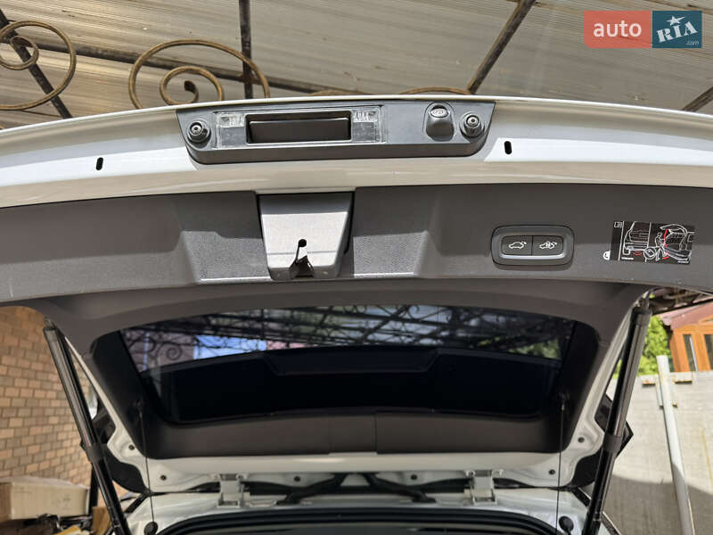 Внедорожник / Кроссовер Volvo XC40 2019 в Сумах