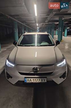 Внедорожник / Кроссовер Volvo XC40 2022 в Киеве
