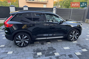 Позашляховик / Кросовер Volvo XC40 2021 в 