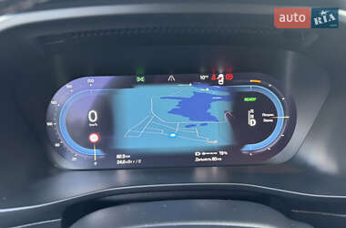 Позашляховик / Кросовер Volvo XC40 2021 в 