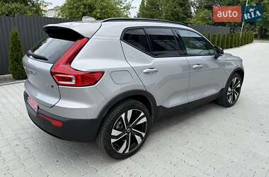 Внедорожник / Кроссовер Volvo XC40 2023 в 