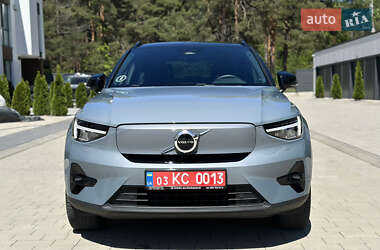 Внедорожник / Кроссовер Volvo XC40 2023 в 