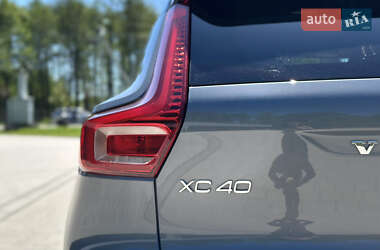 Внедорожник / Кроссовер Volvo XC40 2023 в 