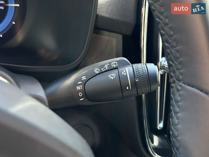Позашляховик / Кросовер Volvo XC40 2023 в Ковелі