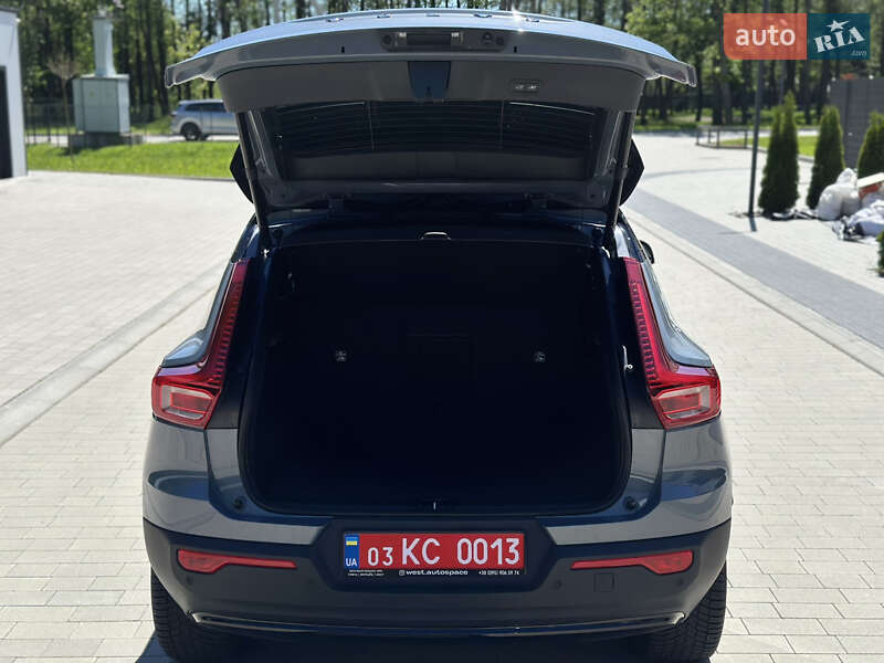 Позашляховик / Кросовер Volvo XC40 2023 в Ковелі
