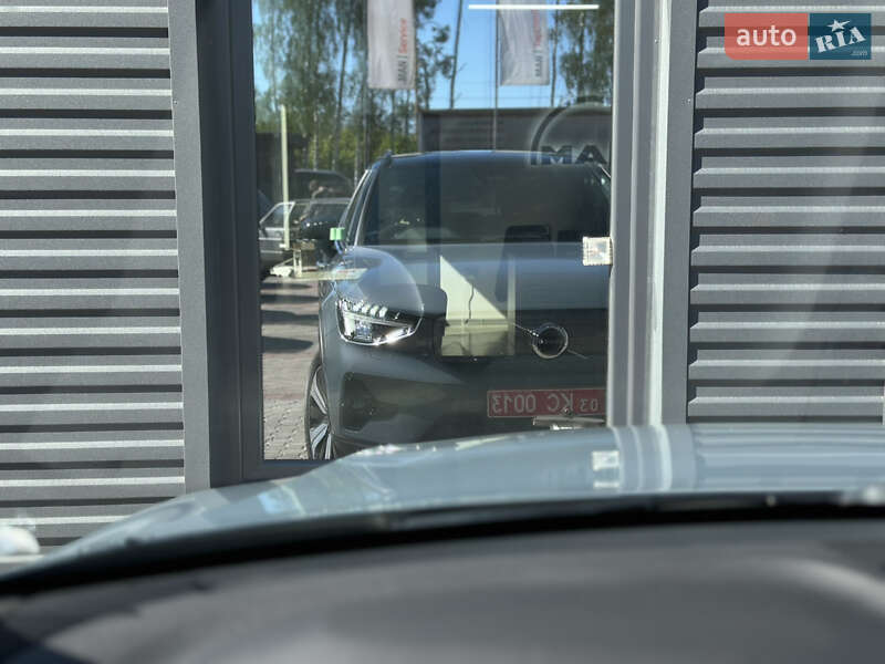 Позашляховик / Кросовер Volvo XC40 2023 в Ковелі