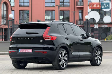 Позашляховик / Кросовер Volvo XC40 2020 в 