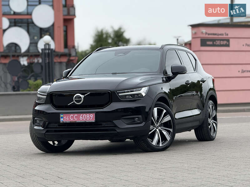 Позашляховик / Кросовер Volvo XC40 2020 в 
