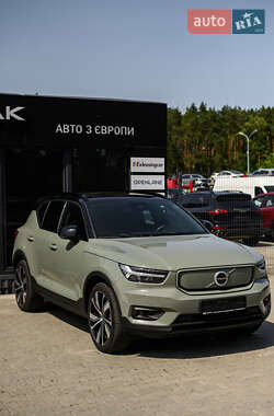 Внедорожник / Кроссовер Volvo XC40 2021 в 
