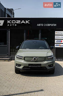 Внедорожник / Кроссовер Volvo XC40 2021 в 