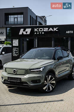 Внедорожник / Кроссовер Volvo XC40 2021 в 